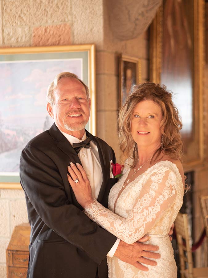 cherokee-ranch-castle-wedding-couple