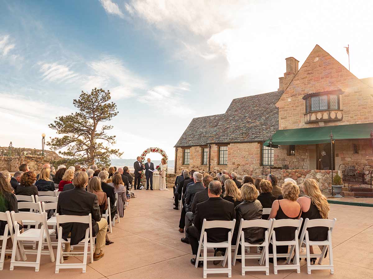 cherokee-ranch-castle-wedding-ceremony