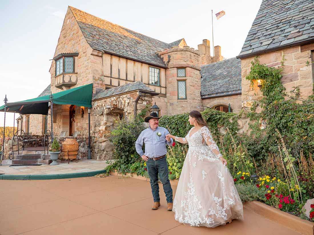 wedding couple in Colorado Cherokee ranch castle.